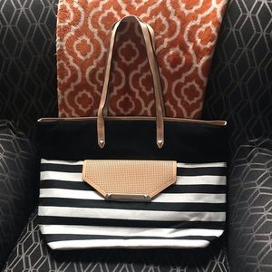Stella and Dot tote with clutch